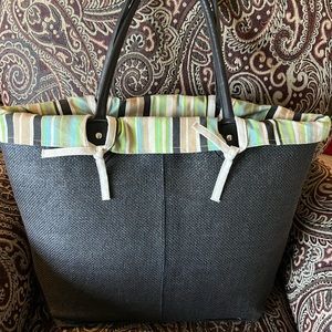 Large Tote Bag with cotton cloth Liner NEW.  Perfect for Beach, Travel, Shopping
